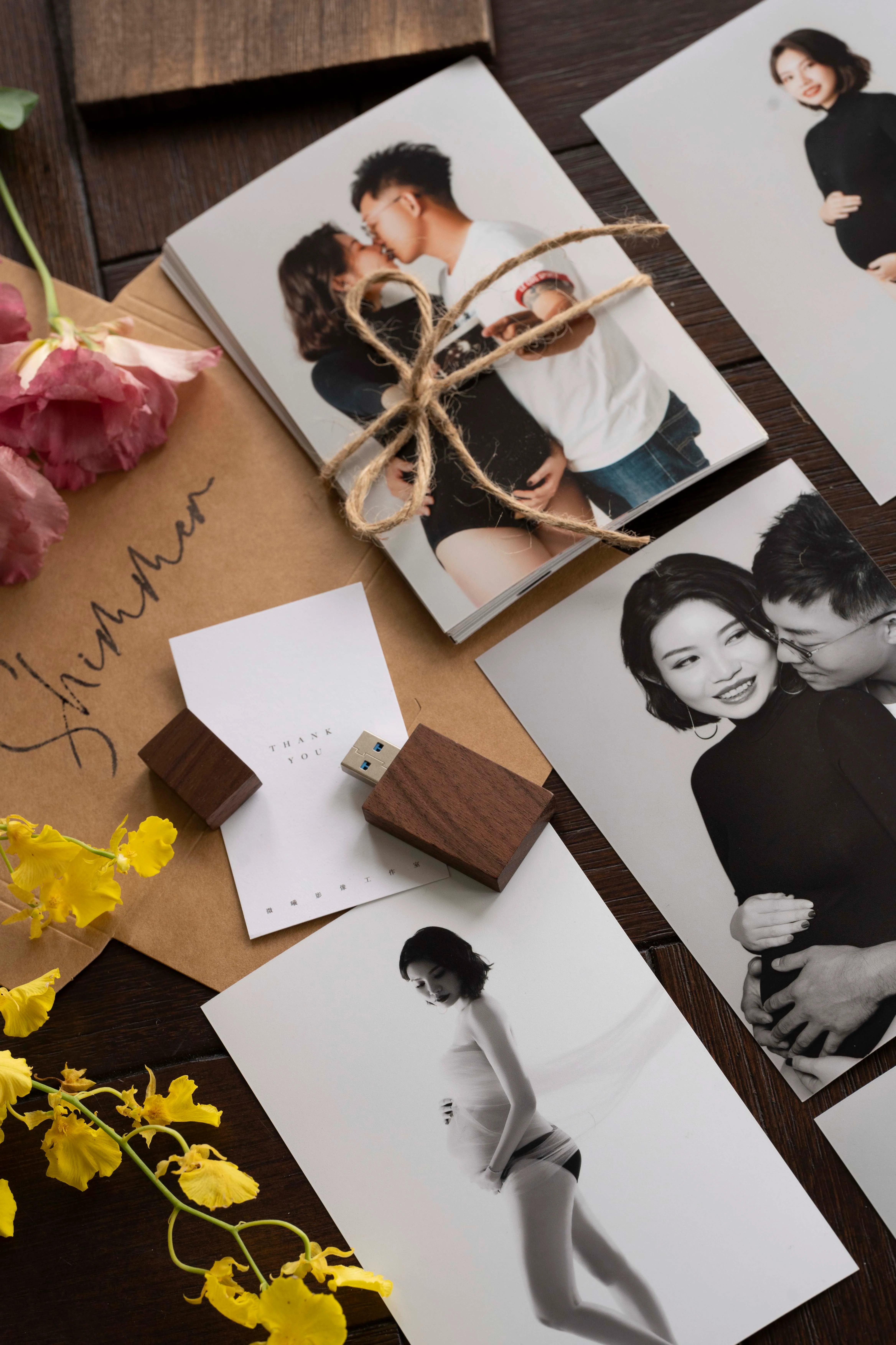 微曦孕婦寫真加購套組 A——木質 USB 與紀念照片成品