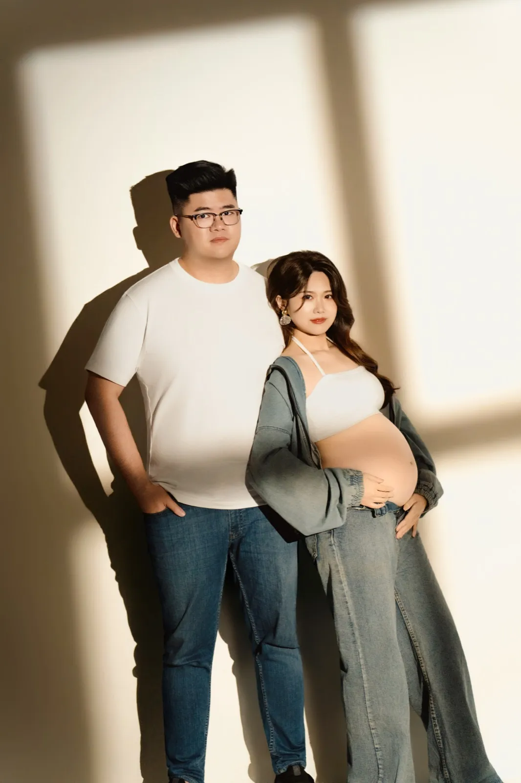 高雄孕婦寫真｜窗光側影孕婦寫真